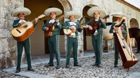 Mariachi Son de Mi Tierra – Serenatas en Bogotá