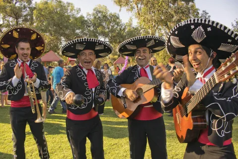 Mariachi Aires de México – Mariachi en Vivo