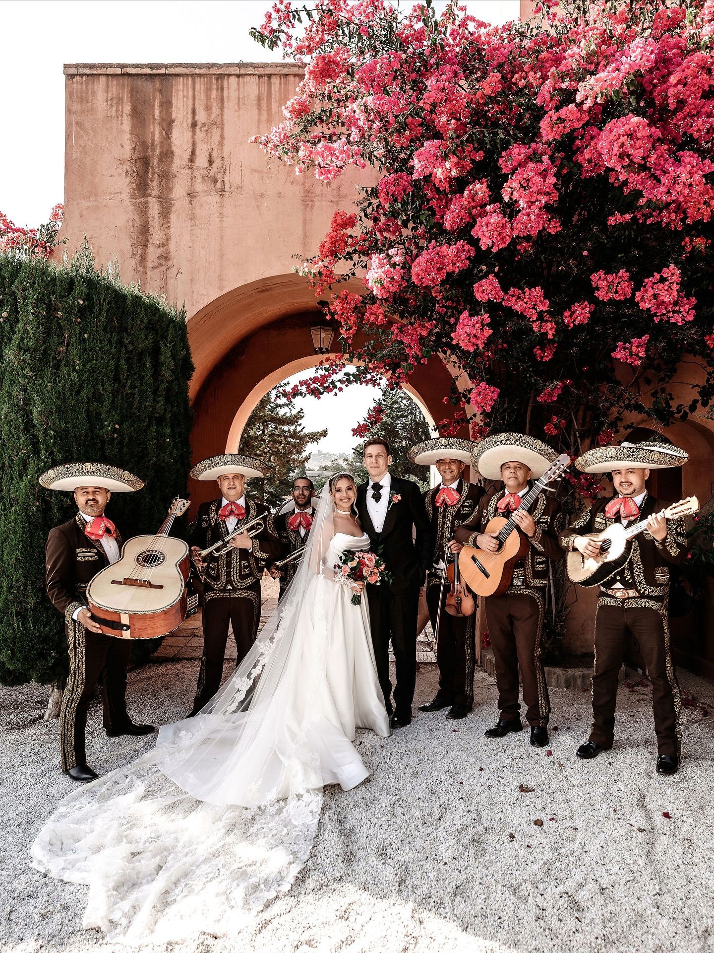 Mariachi Los Charros – Serenatas en Medellín